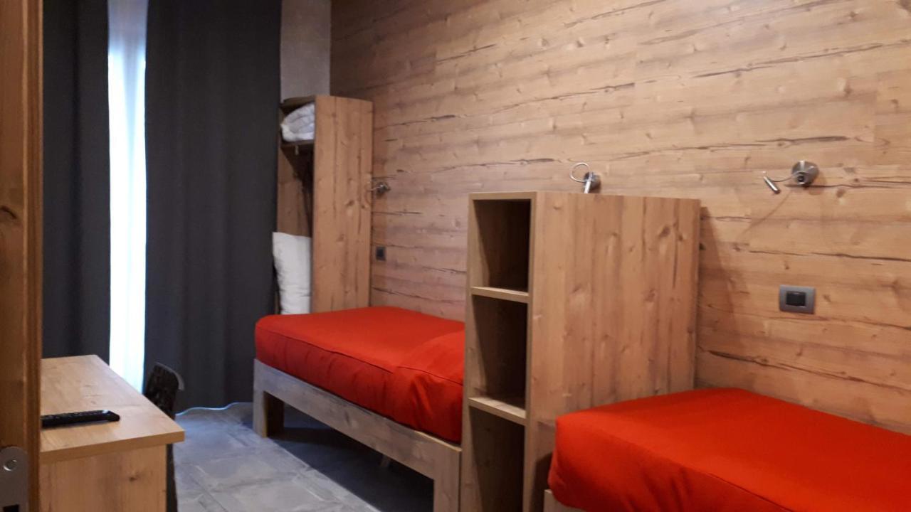Corte Rossa Rooms&Apartments Tirano Esterno foto