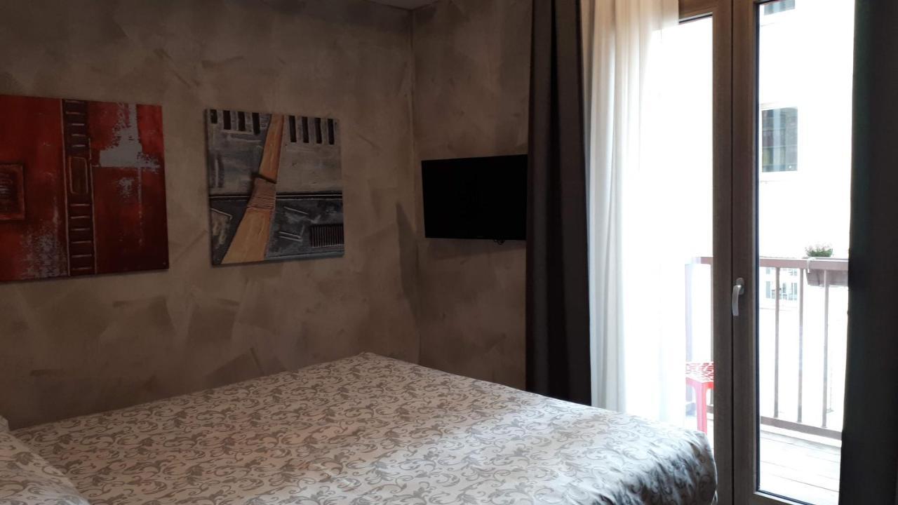Corte Rossa Rooms&Apartments Tirano Esterno foto