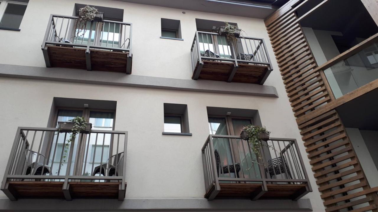 Corte Rossa Rooms&Apartments Tirano Esterno foto