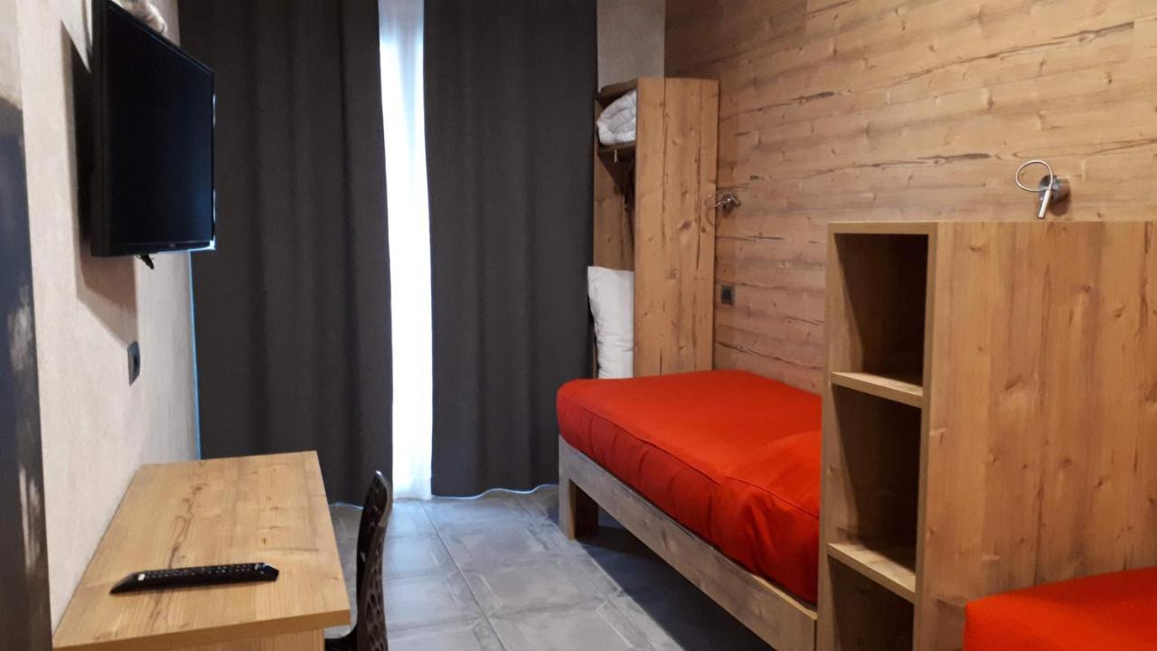 Corte Rossa Rooms&Apartments Tirano Esterno foto