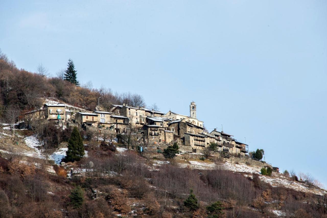 Corte Rossa Rooms&Apartments Tirano Esterno foto