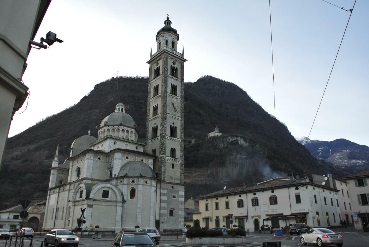 Corte Rossa Rooms&Apartments Tirano Esterno foto